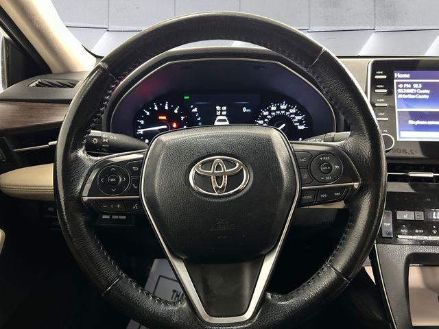 Used 2019 Beige Toyota XLE image 9