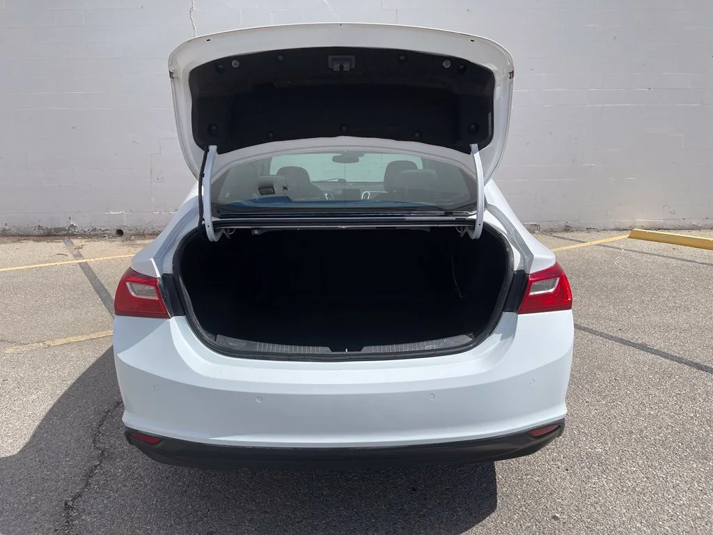 Used 2023 Summit White Chevrolet LT image 6