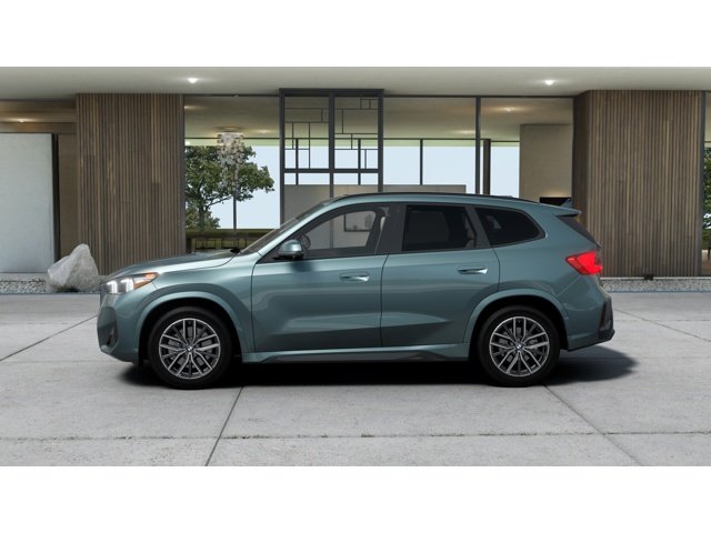 New 2026 Cape York Green Metallic BMW xDrive28i image 4