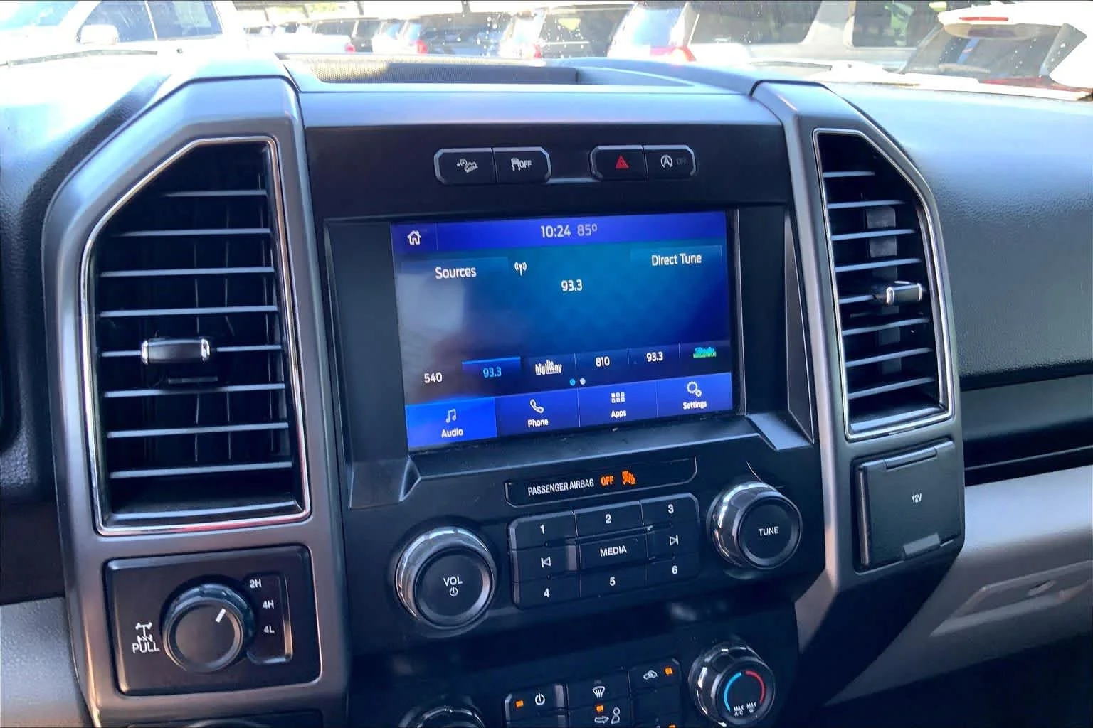 Used 2020 Oxford White Ford XLT image 30