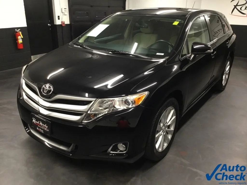 Used 2014 Black Toyota LE image 6