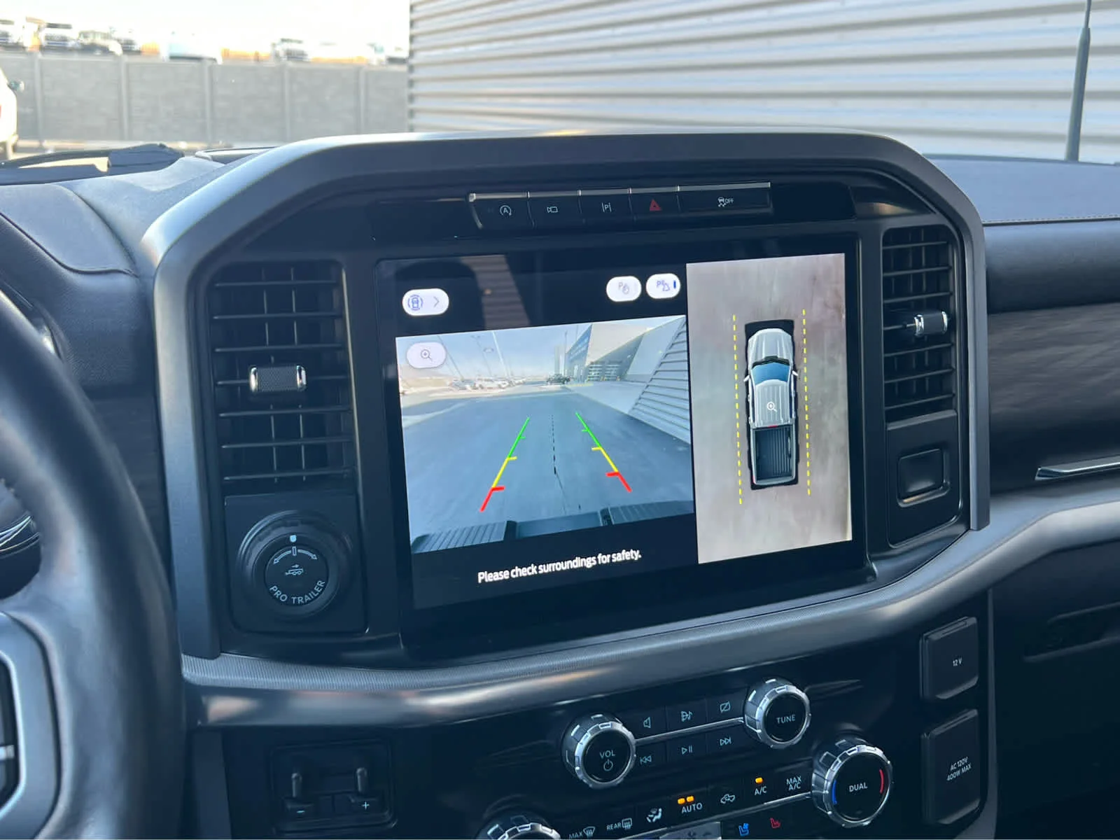 Used 2024 Avalanche Ford LARIAT image 37