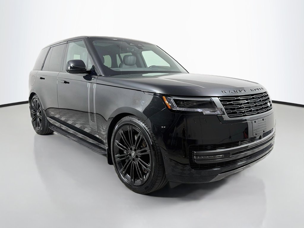 Certified Used 2025 Black Land Rover SE image 3