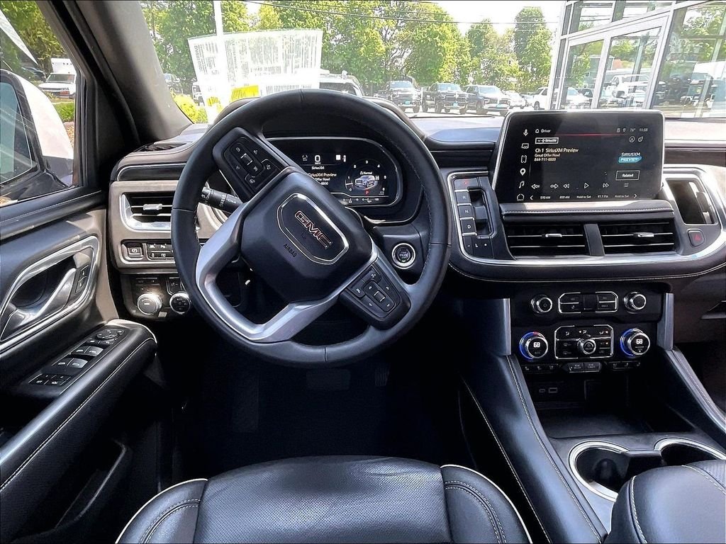 Used 2023 White GMC SLT image 18
