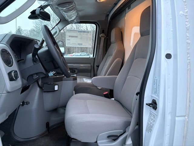 New 2026 Oxford White Ford E-350 SRW image 11