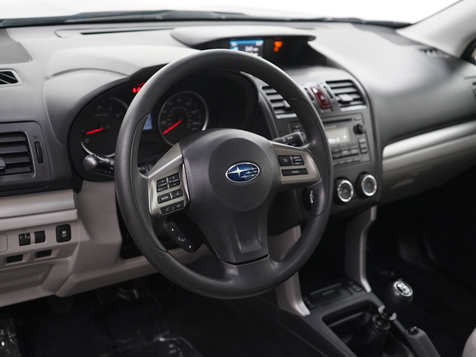 Used 2015 Dark Gray Metallic Subaru 2.5i Premium image 20