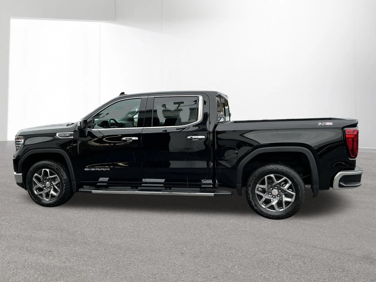 2026 GMC Sierra 1500 SLT - Photo 6