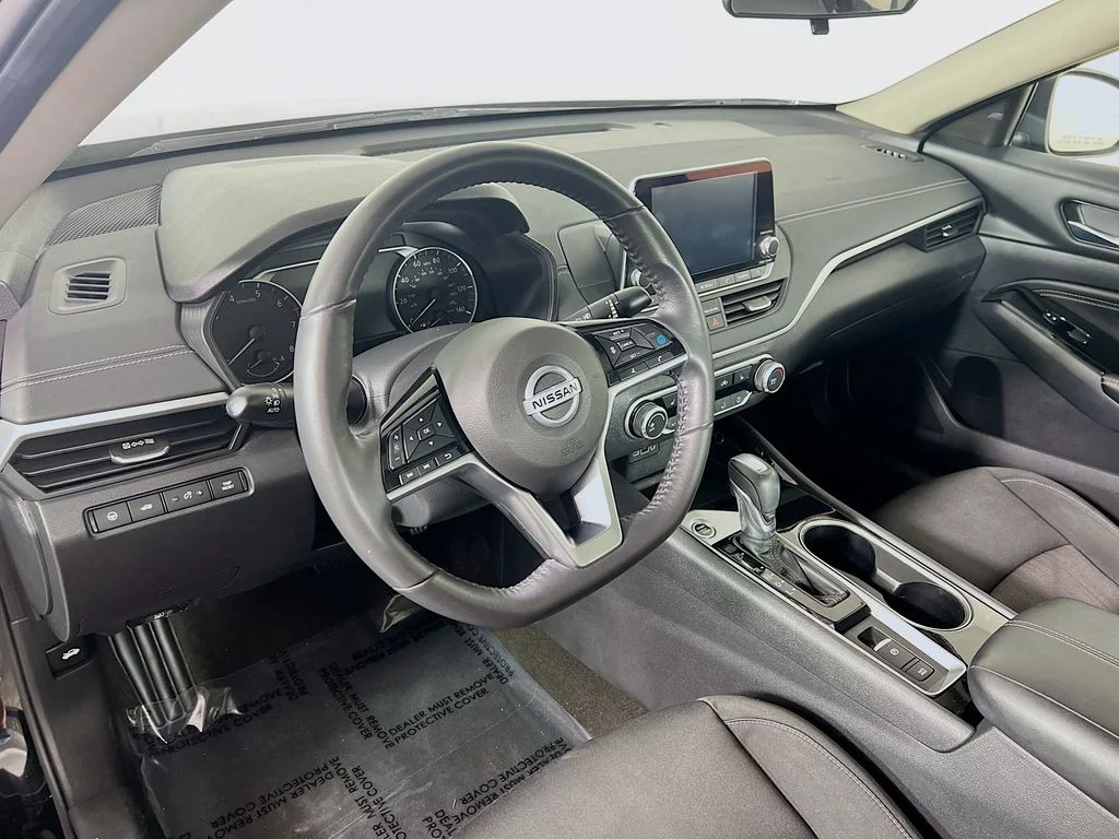 2022 Nissan Altima SV - Photo 9