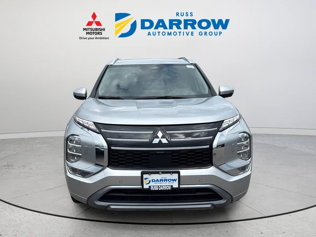 Used 2025 Silver Mitsubishi SEL image 8