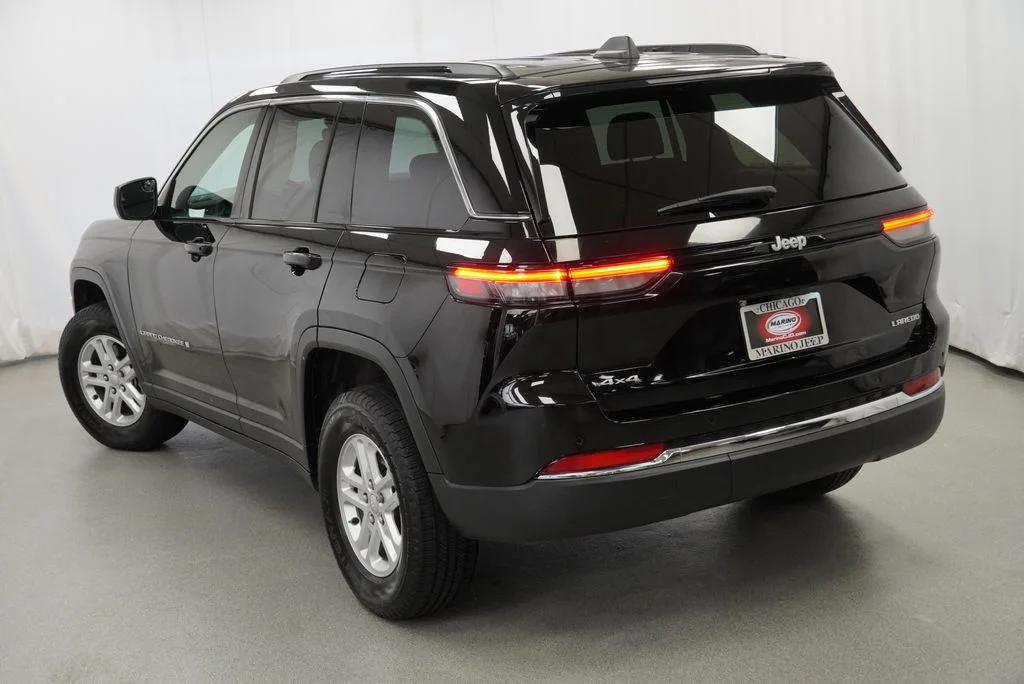 Used 2024 Black Jeep Laredo image 19