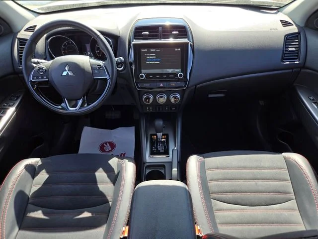 Used 2025 Silver Mitsubishi 2.0 SE image 14
