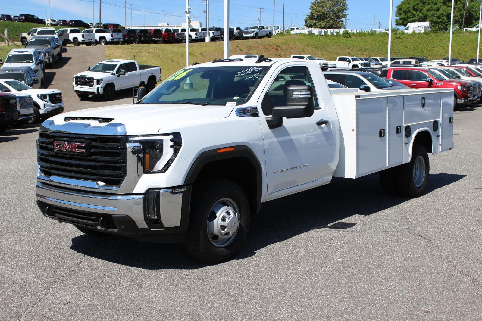 New 2026 Summit White GMC Pro image 2