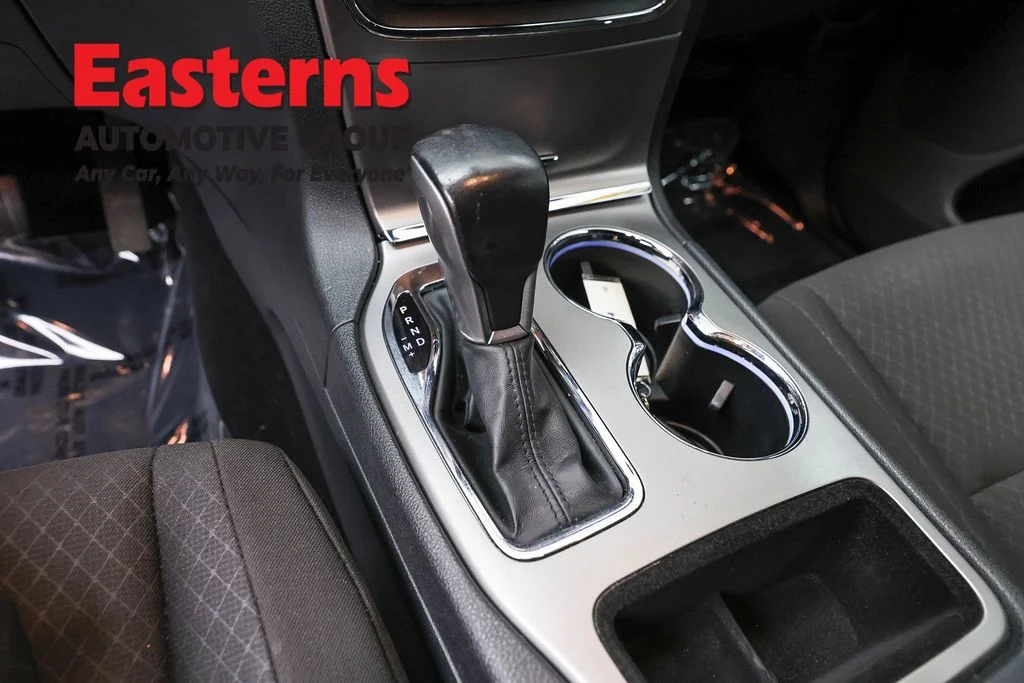 Used 2020 Gray Jeep Laredo E image 12