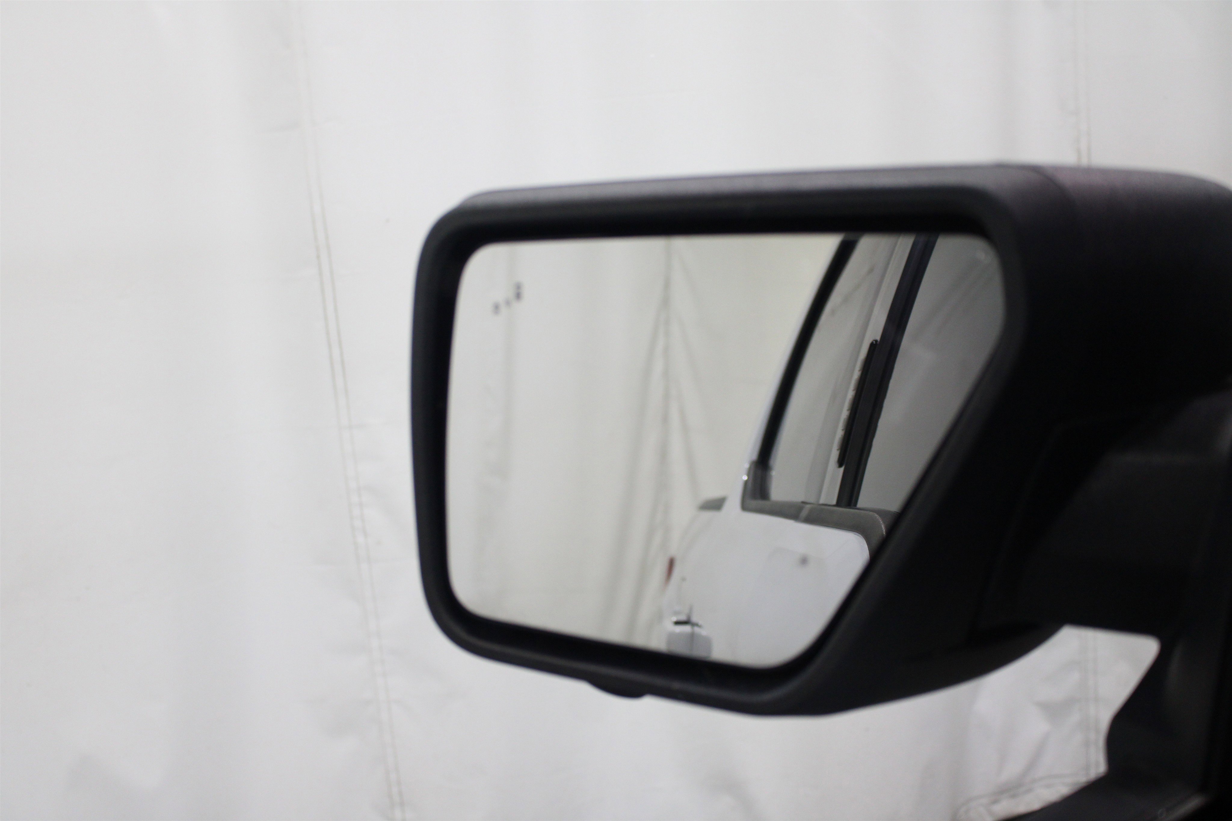 Used 2021 Space White Metallic Ford XLT image 9