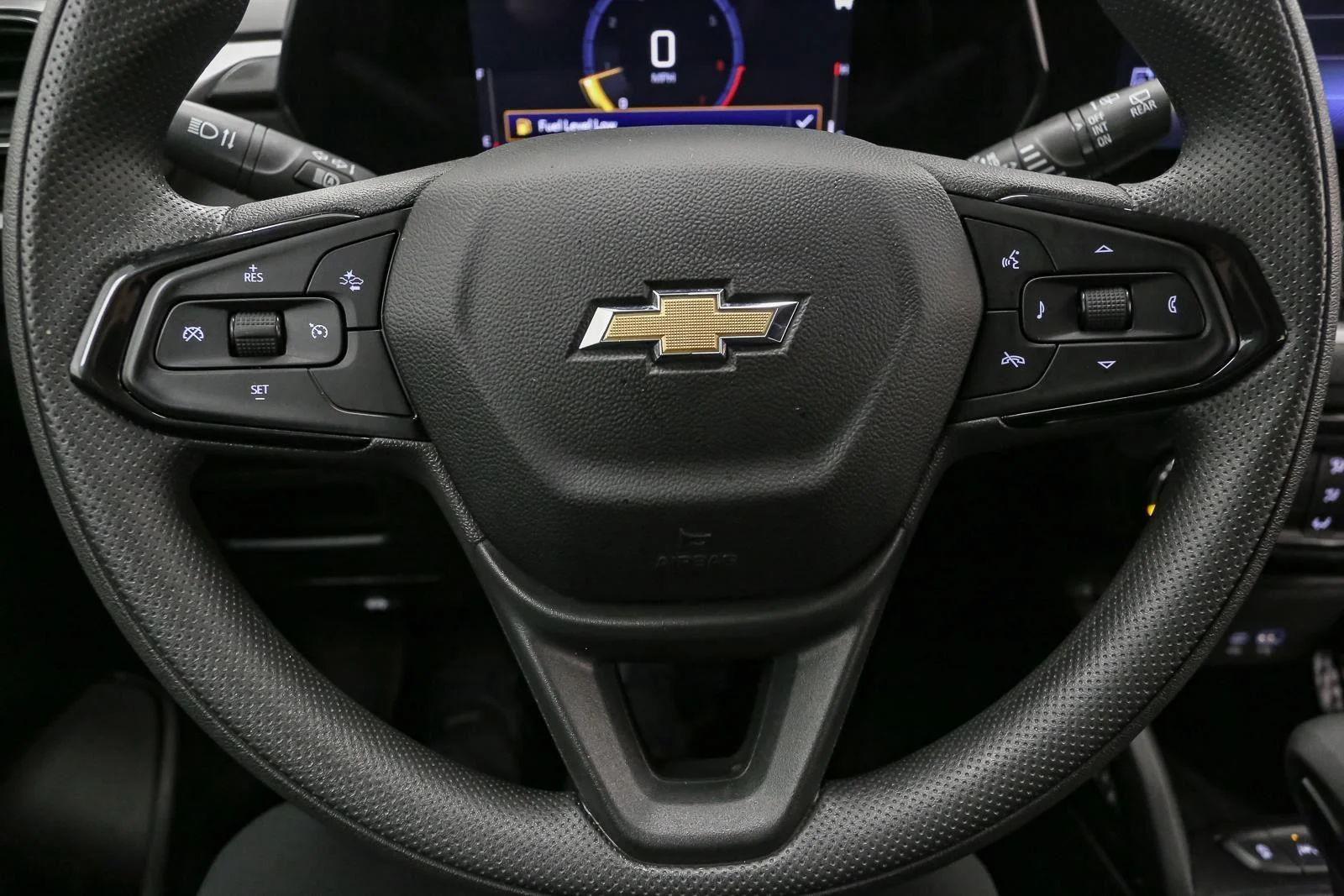 Used 2024 Summit White Chevrolet LT image 31
