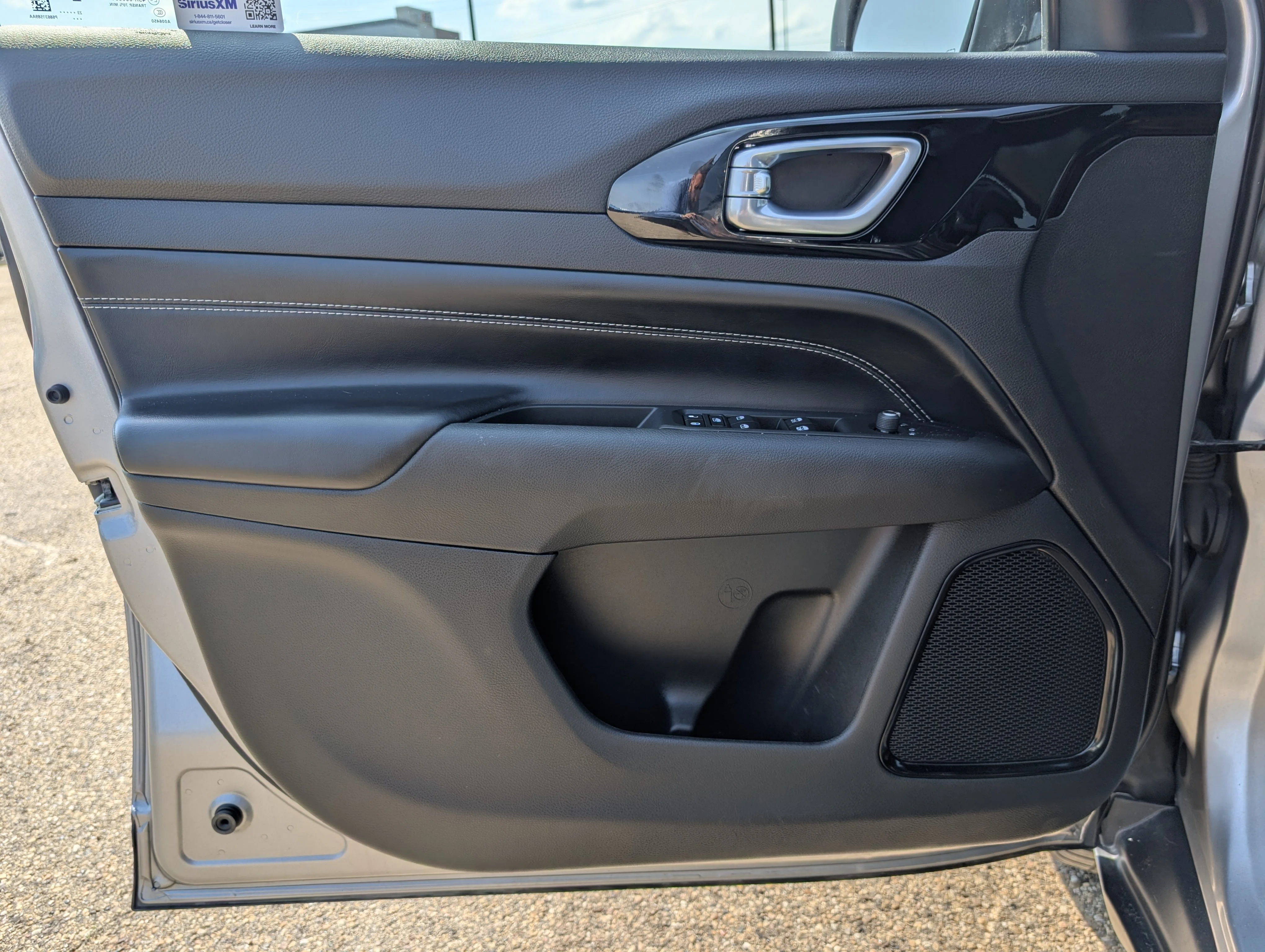 Used 2024 Silver Jeep Altitude image 16