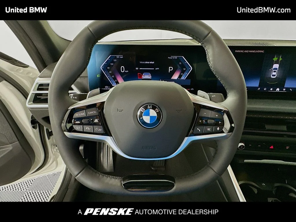 2025 BMW 3 Series 330i - Photo 11