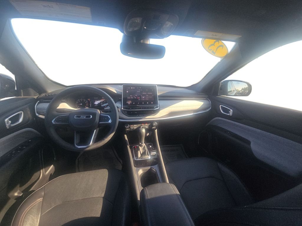 2023 Jeep Compass Latitude Lux - Photo 9