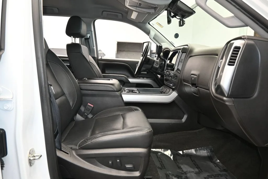 Used 2018 Summit White Chevrolet LTZ image 51
