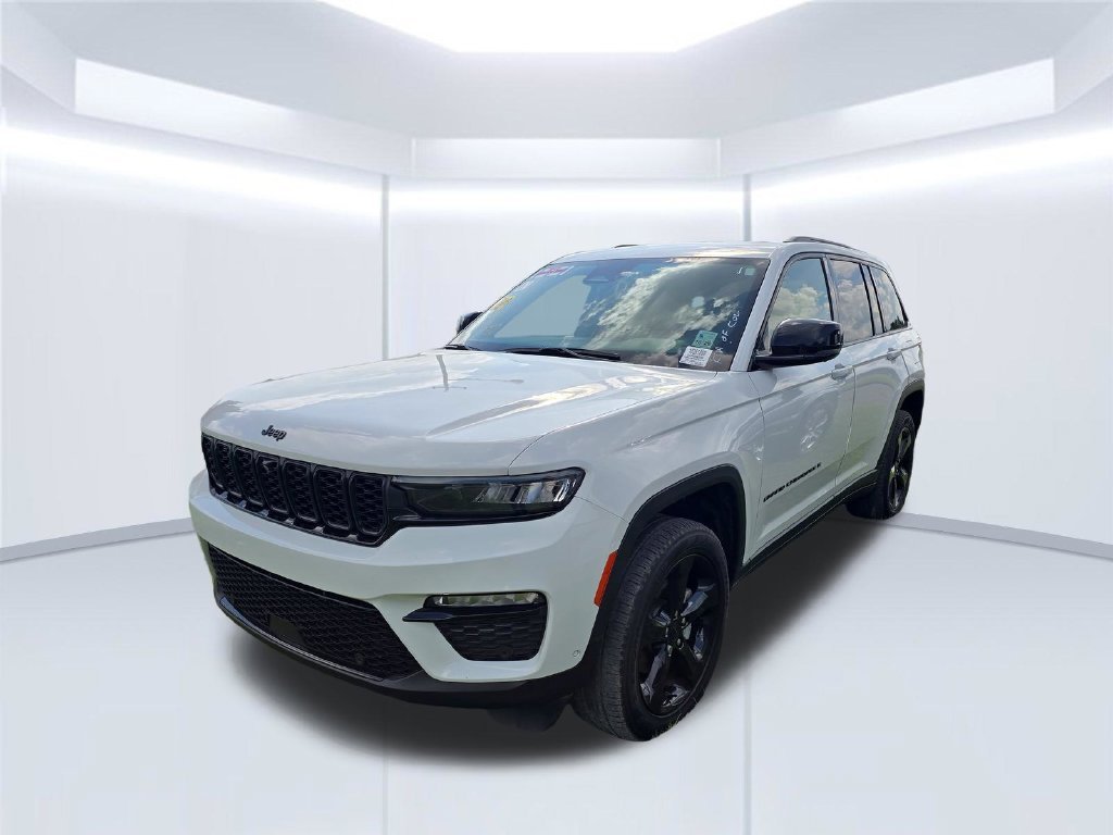 Used 2023 White Jeep Limited image 4