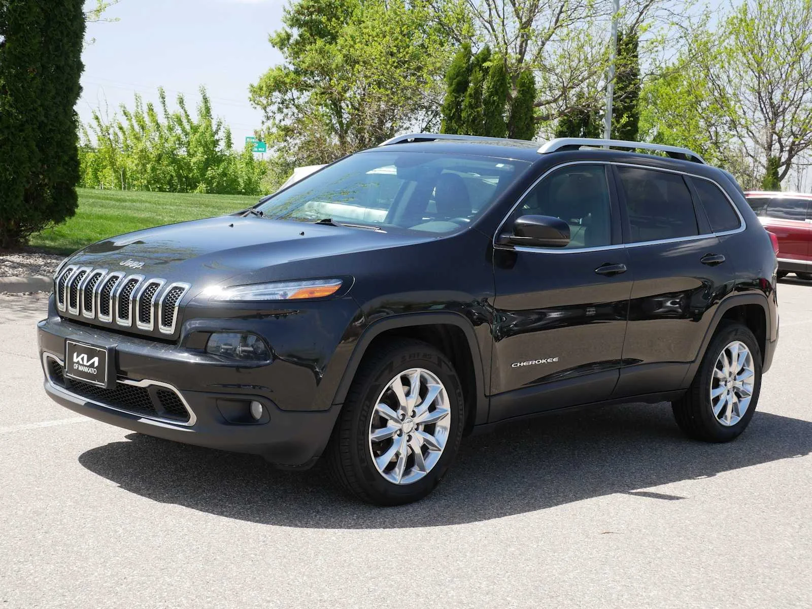 Used 2015 Jeep Cherokee Limited with VIN 1C4PJMDS1FW558007 for sale in Mankato, Minnesota