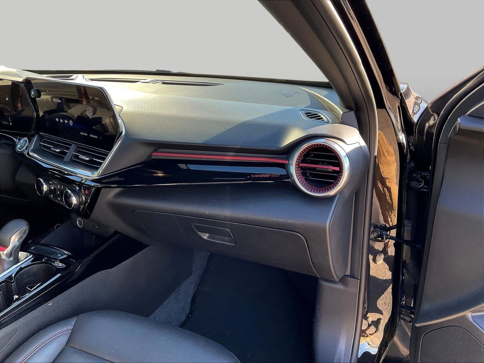 2024 Chevrolet Trax RS - Photo 28