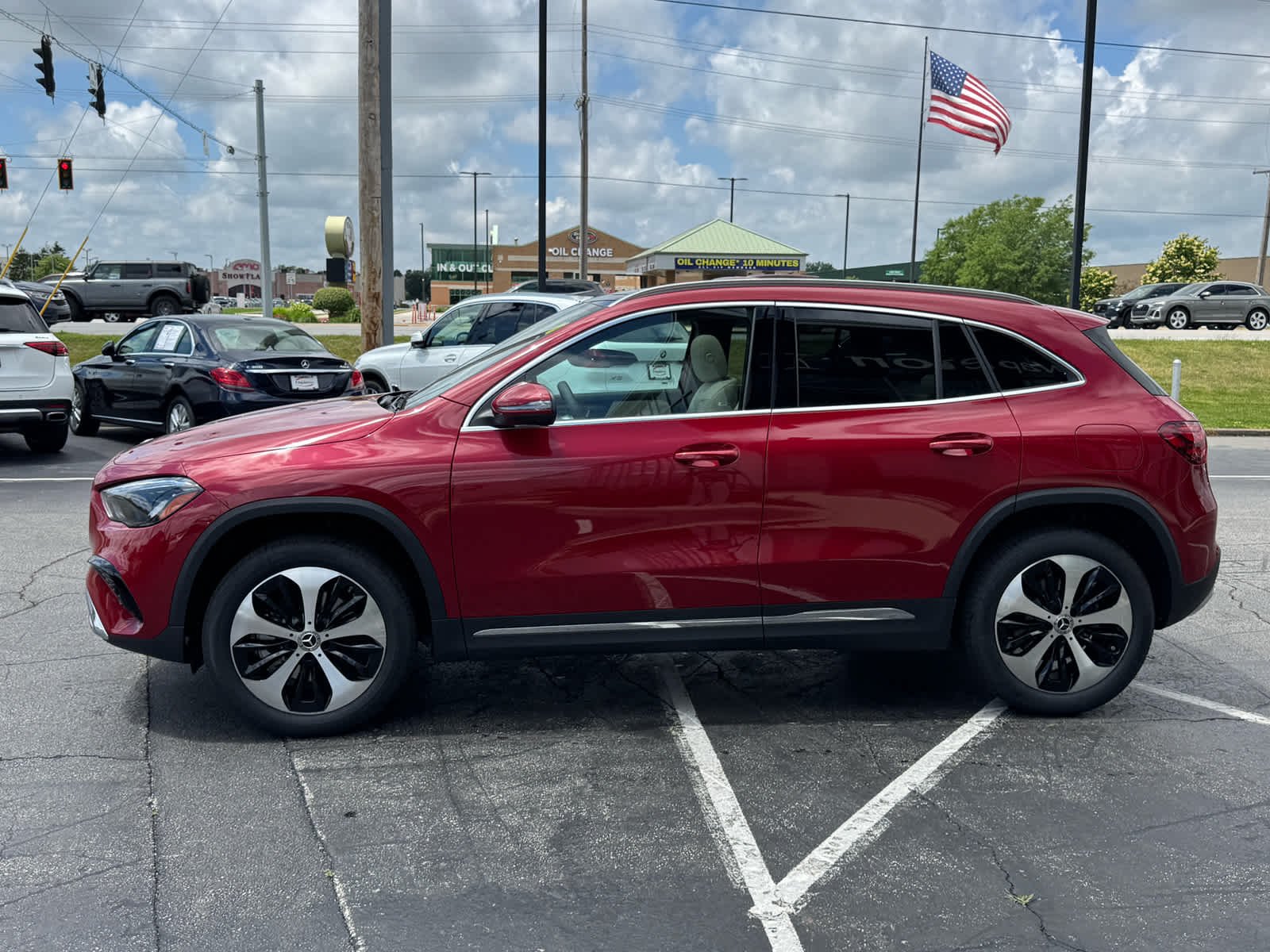 New 2026 MANUFAKTUR Patagonia Red Metallic Mercedes-Benz GLA 250 image 6