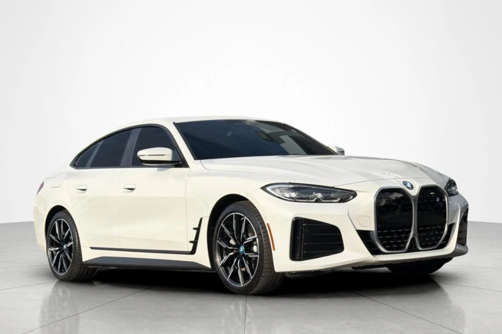 Used 2024 Alpine White BMW eDrive35 image 7