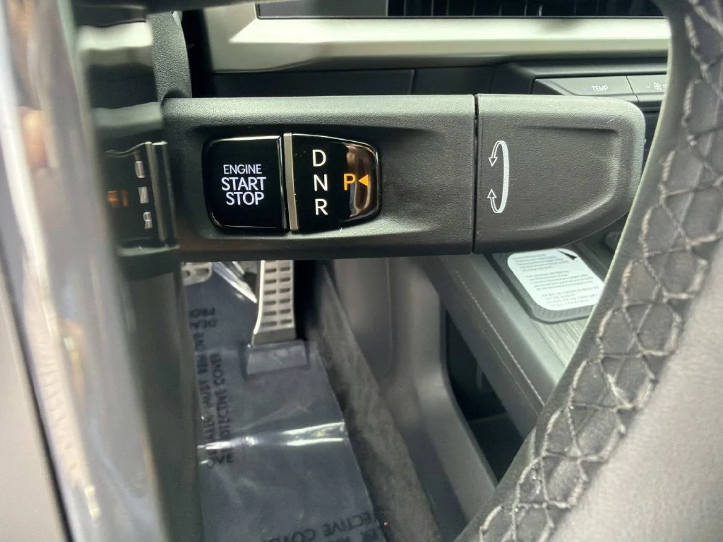 Used 2027 Black Kia SX-Prestige image 24