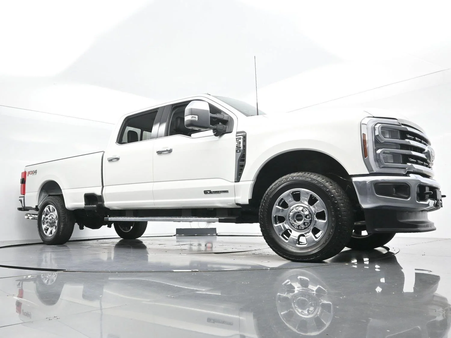 Used 2025 White Ford XL image 44