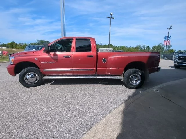 Used 2006 Red Dodge Laramie image 27