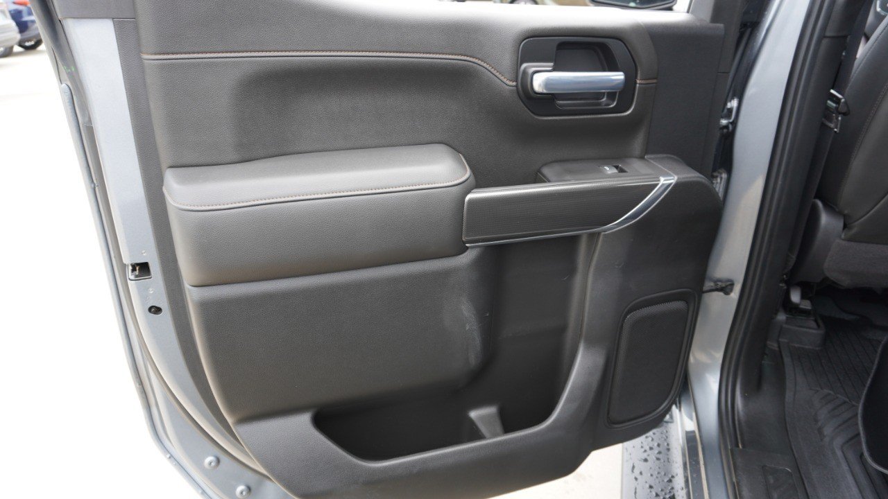 Used 2020 Gray GMC AT4 image 38