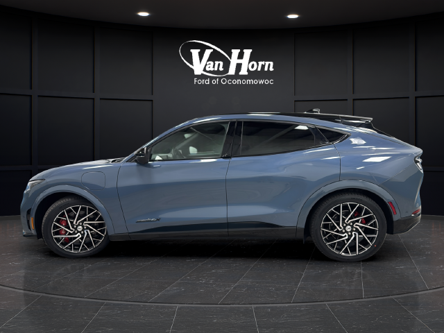Used 2023 Vapor Blue Ford GT image 4