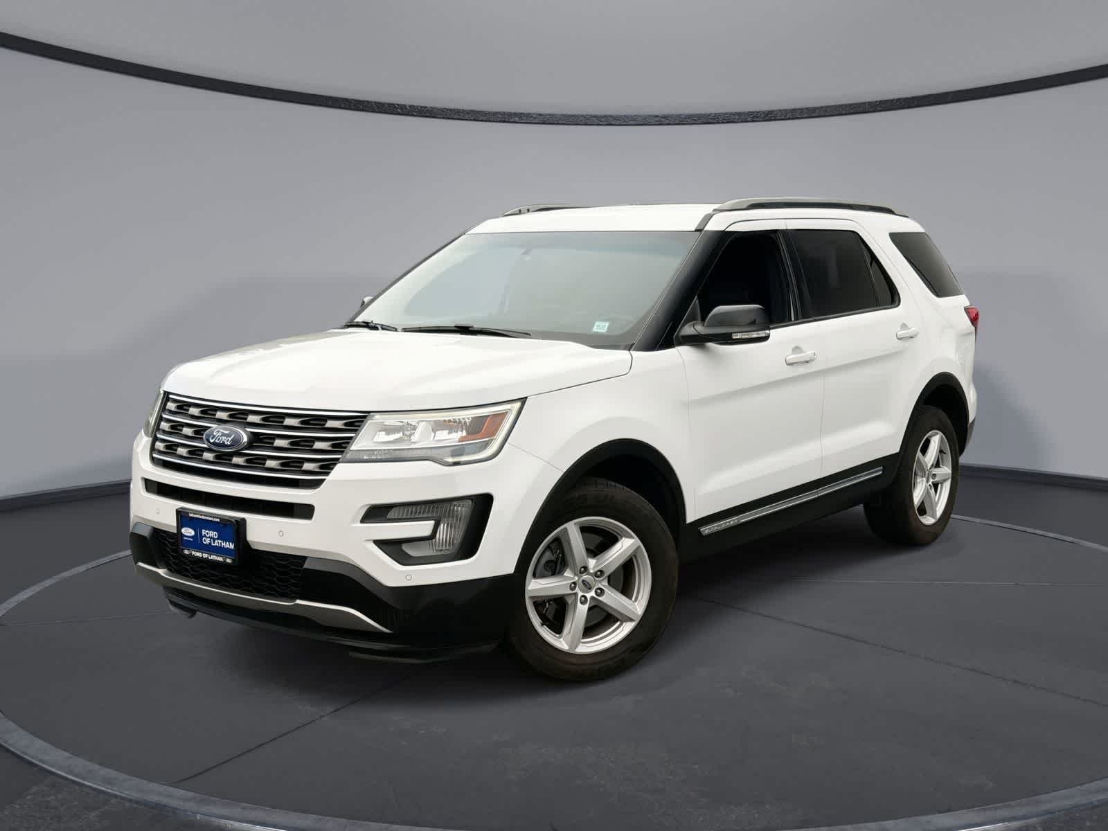 2017 Ford Explorer XLT 4WD's photo