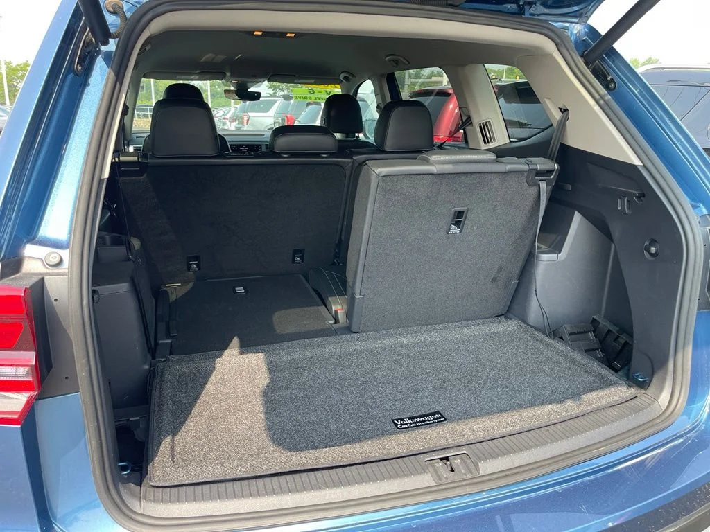 Used 2019 Pacific Blue Metallic Volkswagen 3.6L V6 SE image 22