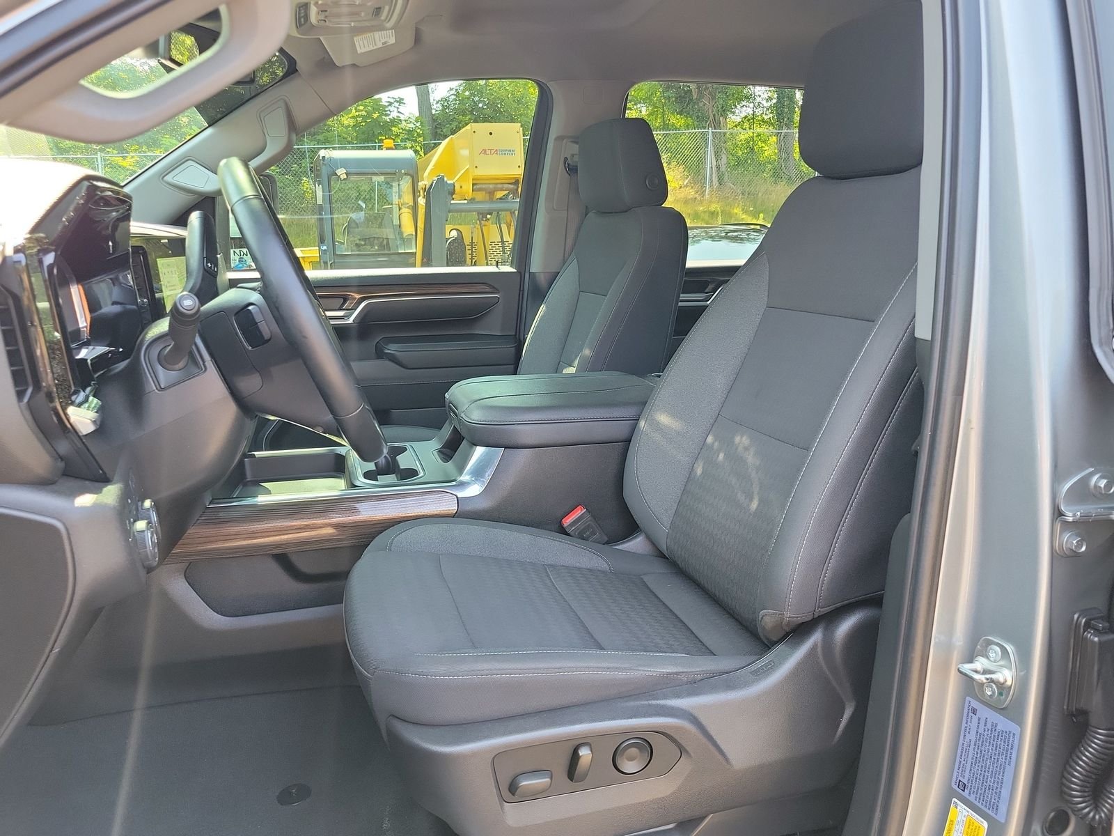 Used 2025 Gray Chevrolet LT image 10