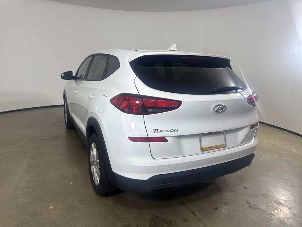 Used 2019 White Hyundai SE image 11