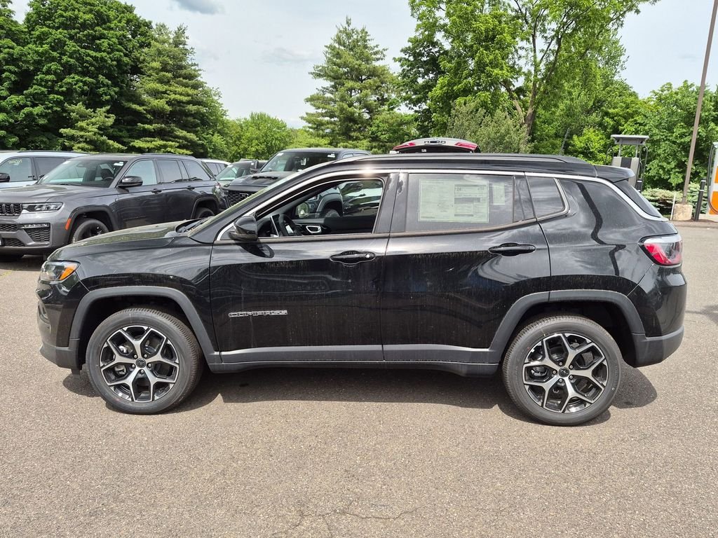 New 2026 Diamond Black Crystal Pearlcoat Jeep Limited image 6
