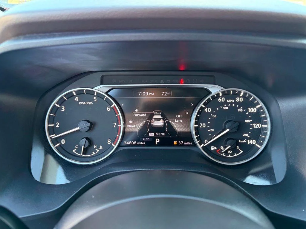 Used 2023 White Nissan SV image 21