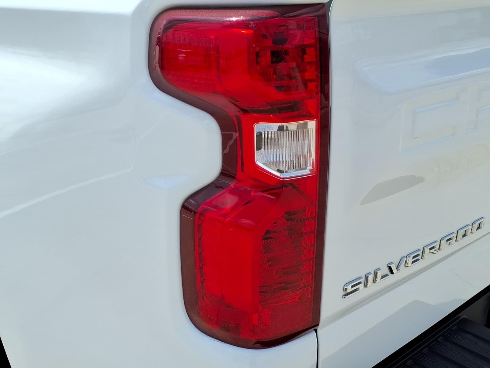 2025 Chevrolet Silverado 1500 LT - 9