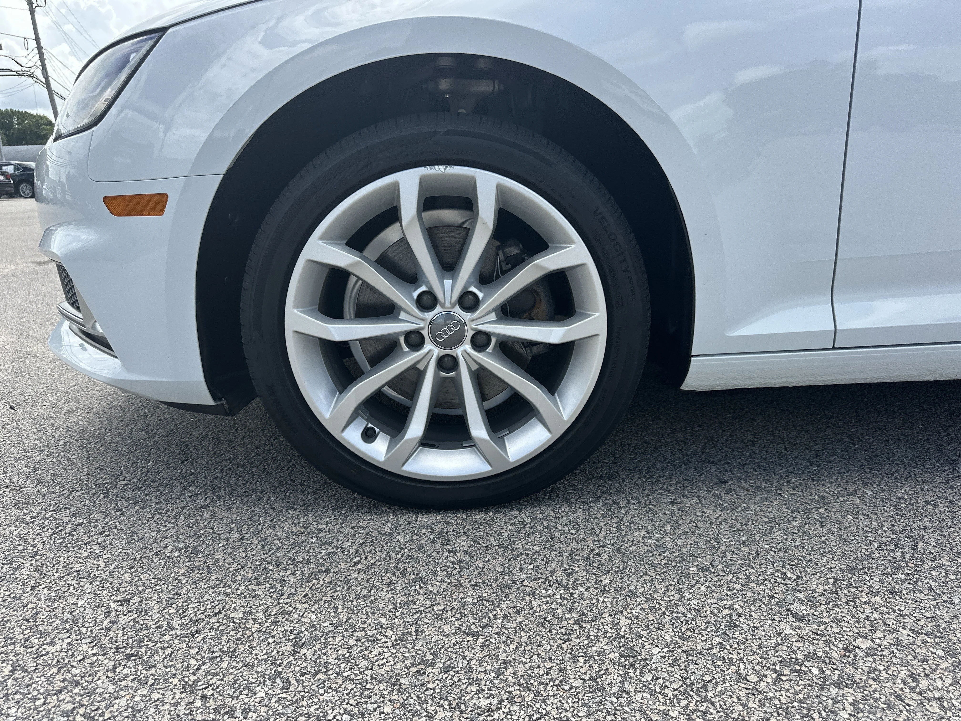Used 2019 WHITE Audi 2.0T Premium image 11