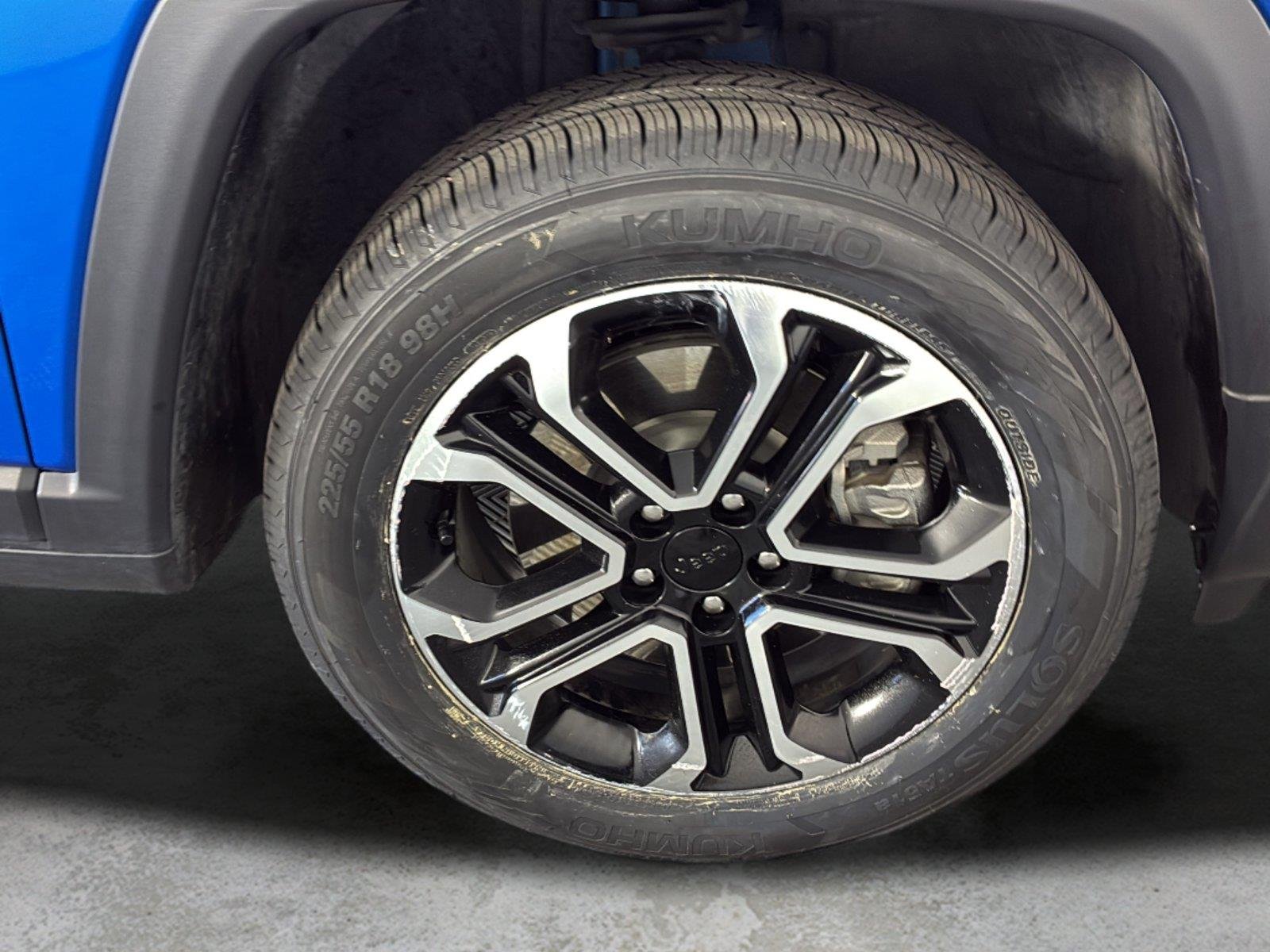 Used 2023 Laser Blue Pearlcoat Jeep Limited image 34