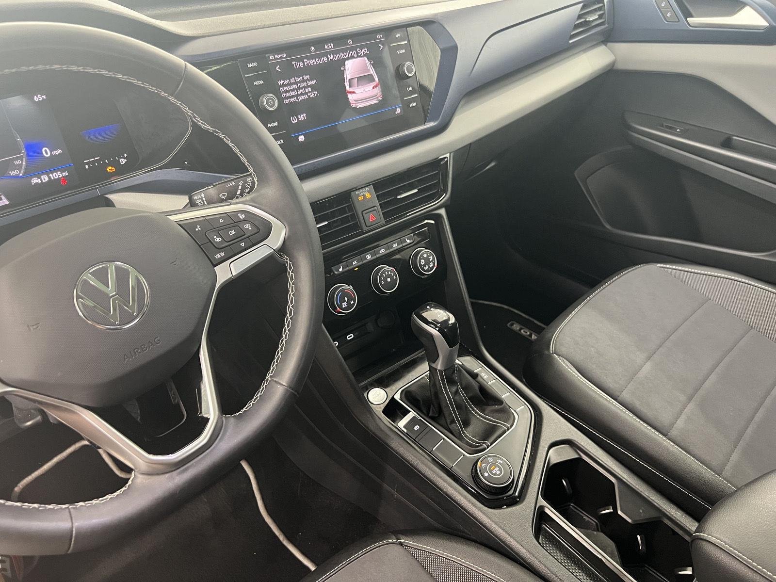 2023 Volkswagen Taos SE - Photo 21