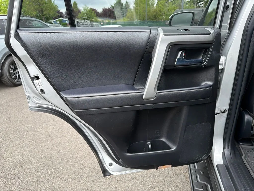 Used 2022 Classic Silver Metallic Toyota SR5 Premium image 31