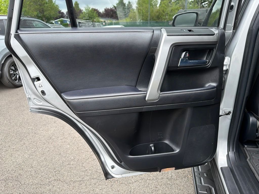 Used 2022 Classic Silver Metallic Toyota SR5 Premium image 31