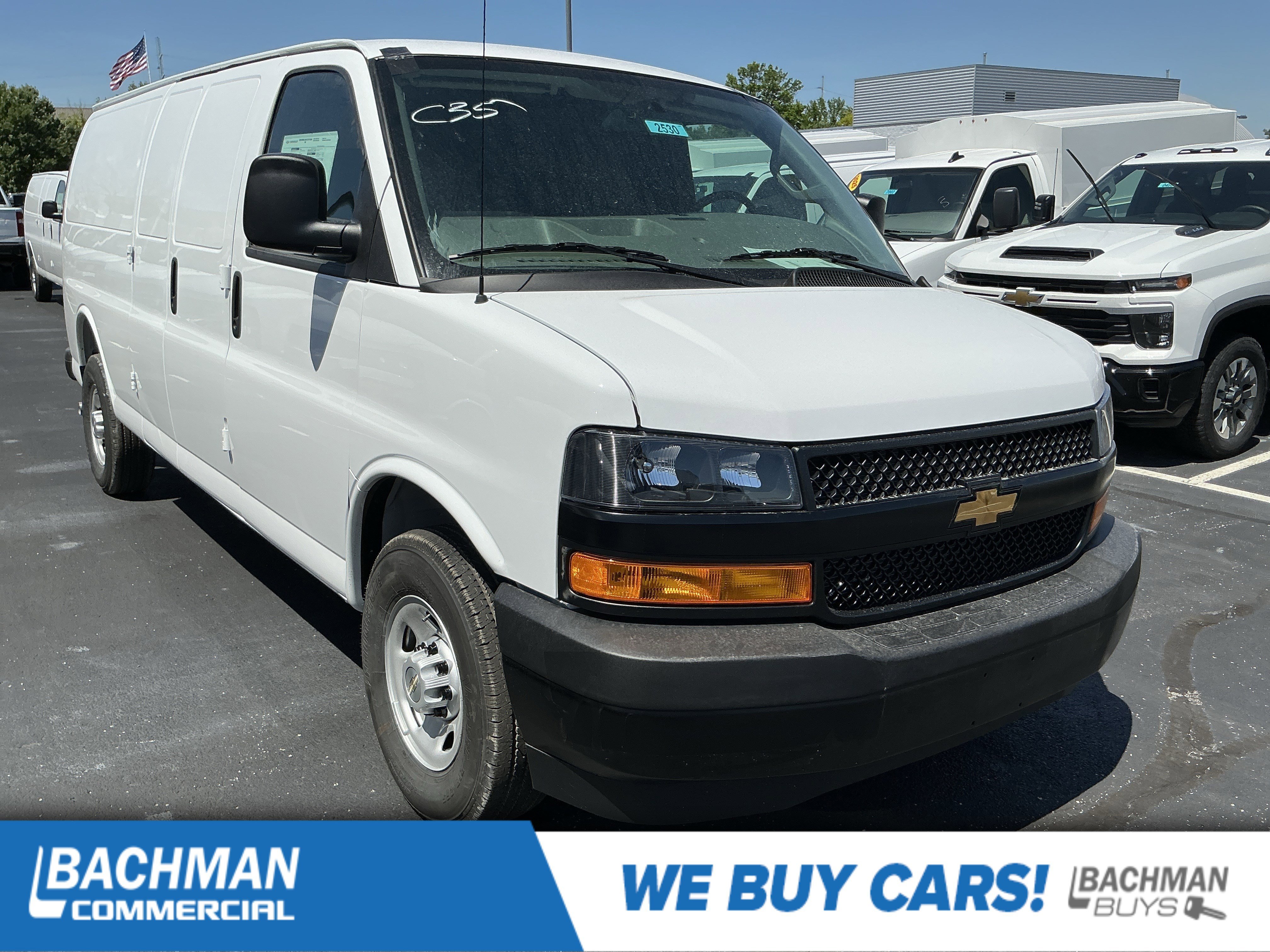 2026 Chevrolet Express 2500 Extended Work Van HD's photo
