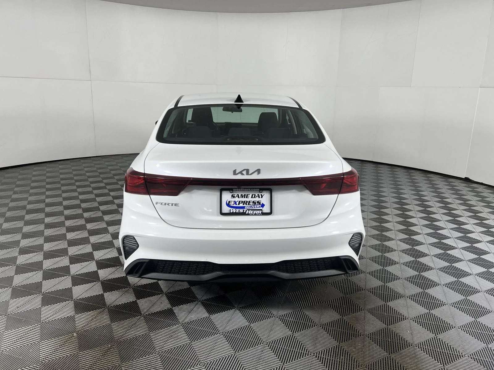 Used 2023 Snow White Pearl Kia LXS image 2