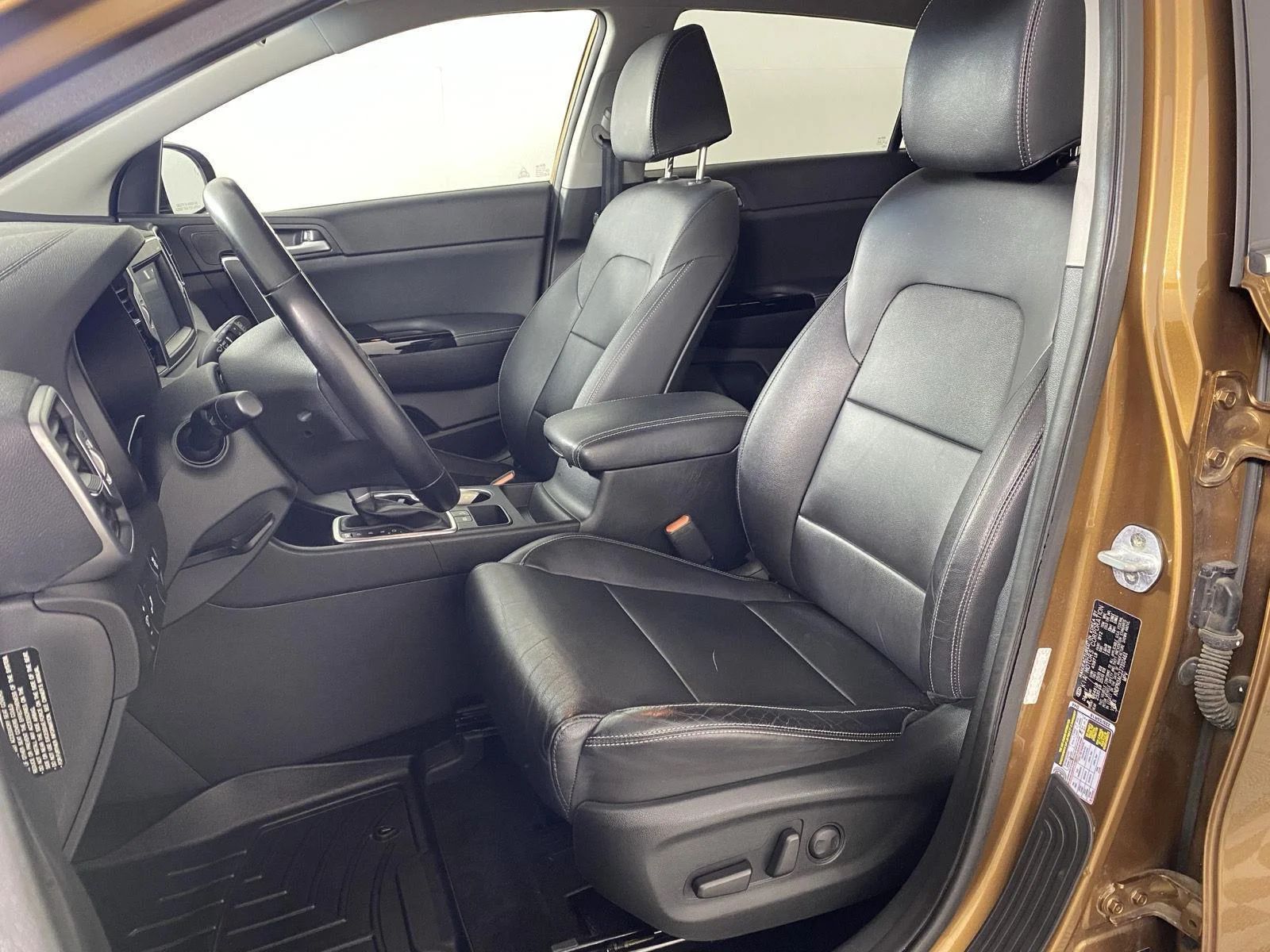 Used 2018 Kia Sportage EX with VIN KNDPN3AC2J7310461 for sale in Getzville, NY
