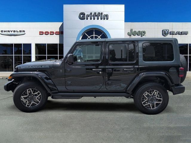 New 2026 Black Clear-Coat Exterior Paint Jeep Sahara image 10