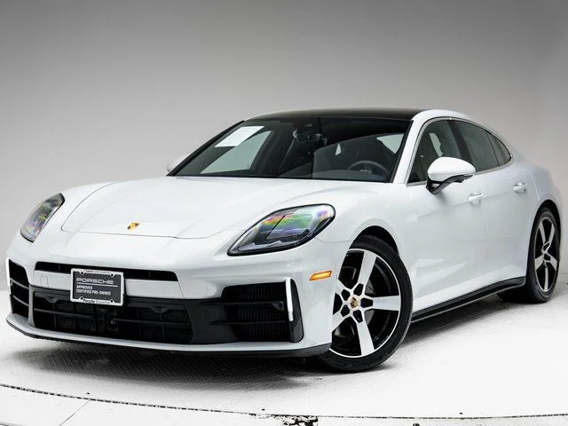 2025 Porsche Panamera 4